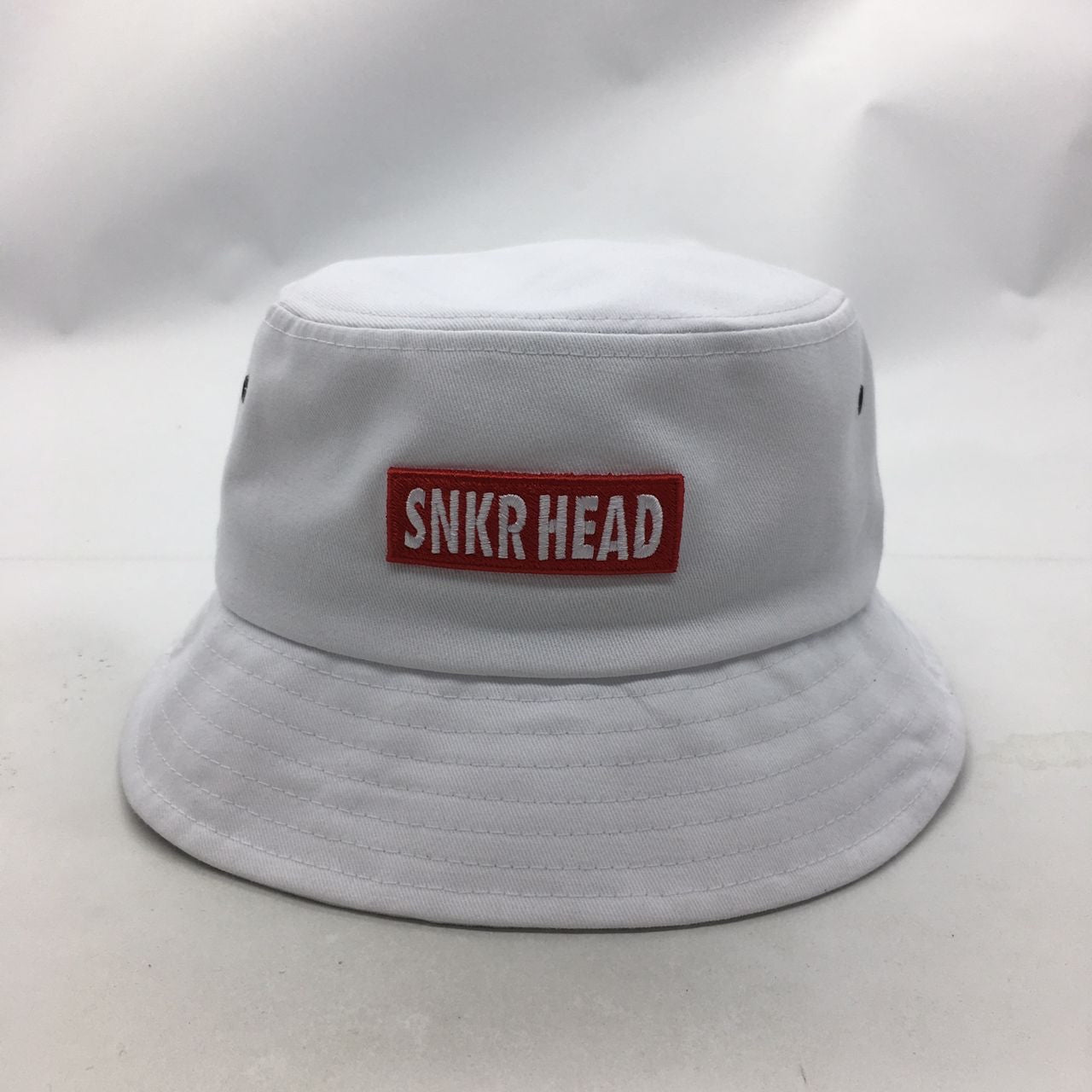 SNKR HEAD Box Logo White Bucket Hat